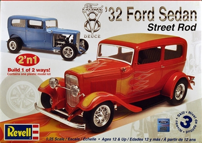 Revell #85-2062 1/25 '32 Ford Sedan Street Rod 2'in1